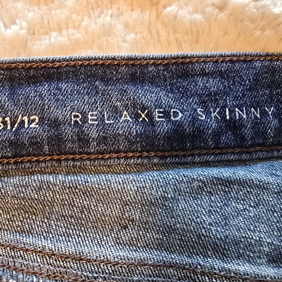 LOFT Blue Skinny Jeans with Subtle Wash and Lived-in Look - Picture 5 of 6